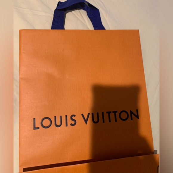Louis Vuitton authentic brand new paper bag with handles. Must have! - Picture 2 of 4
